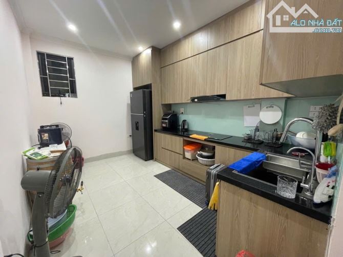 Bán nhà Khương Đình, gần Five Stars, ngõ rộng, tiện ích, 48m2, 4 tầng, giá 8.8 tỷ - 1