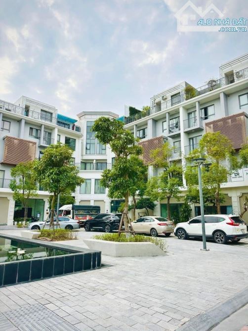 Định cư nước ngoài cần sang nhượng căn LK 99m2 ở The Manor Central Park Nguyễn Xiển - 1