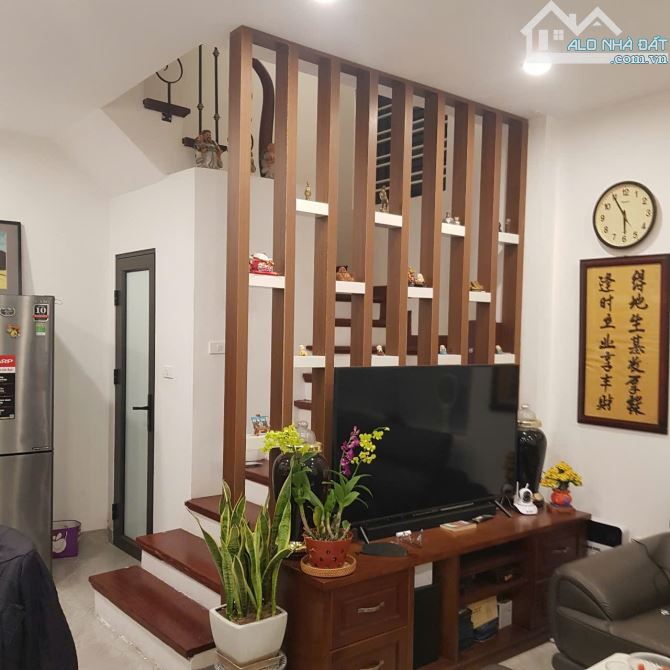 Bán nhà HÀO NAM sát mặt phố – Nhà đẹp đón Tết – 45m2 x 5 tầng chỉ 11,2 tỷ - 1