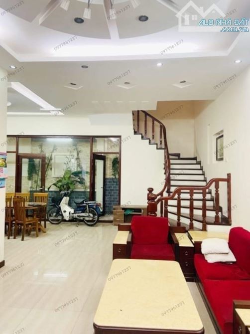 BÁN NHÀ CẦU GIẤY 68m2. PHÂN LÔ, 2,3 Ô TÔ TRÁNH + ĐỖ NGÀY ĐÊM + GARA Ô TÔ - Ở SƯỚNG - 1