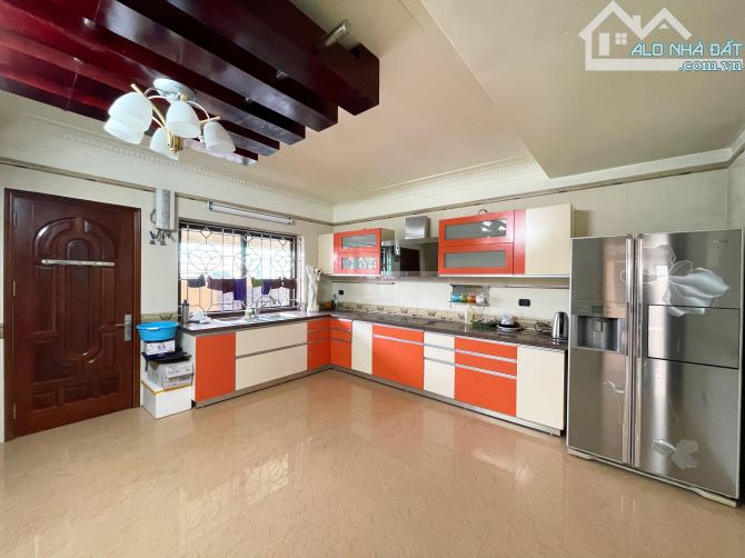 Biệt thự Lô 26 Lê Hồng Phong gần Vịnh Bắc Bộ - 253m2 ngang 14m - Đường 15m - 2