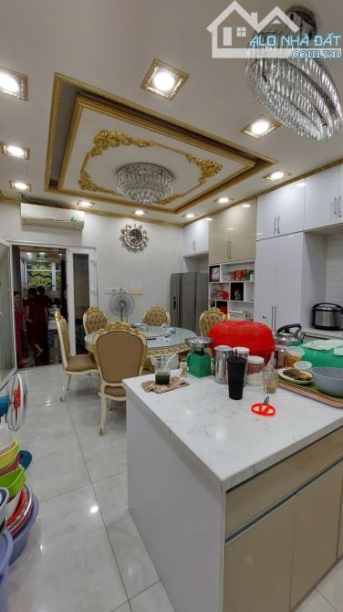 Mặt Tiền Thạch Thị Thanh Quận 1, 5,5x26 6 tầng giá 55 tỷ - 2