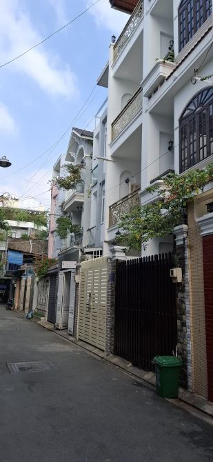 Ô tô đỗ cửa ngay Cách mạng Tháng Tám, cư xá Tự Do, DT 4.5x16m (72m2) - 8.5 tỷ TL - 2