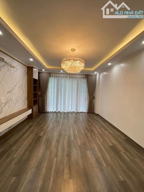 NHÀ 57M2*5T GẦN ĐẠI HỌC XÂY DỰNG, NGÕ Ô TÔ QUA, Ở NGAY - 2