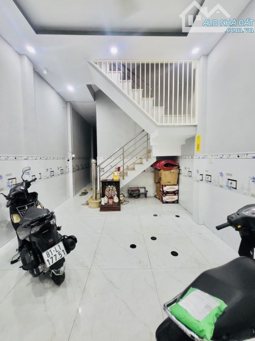 Bán Nhà 4 Tầng,8pn , 76m2, Hẻm Xe Tải Tránh Khuông Việt, Tân Phú Giáp quận 11 - 2