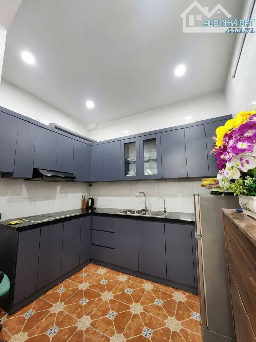 Nhà hiếm Đường Láng Đống Đa 30m2, 4 tầng mới Giá chỉ 6.1 tỷ ở ngay - 2