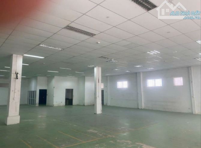 Kho cho thuê SIÊU HOT 405m2, 588m2 ngay mặt tiền đường Trường Sơn, P. 15, Quận 10. - 2