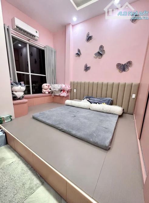 MẶT TIỀN KINH DOANH 5 TẦNG NGUYỄN SƠN - KHU VIP KHÔNG VƯỚN CON LƯƠN - GIÁ NHỈNH 8 Tỷ - 2