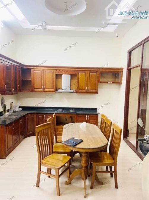 BÁN NHÀ CẦU GIẤY 68m2. PHÂN LÔ, 2,3 Ô TÔ TRÁNH + ĐỖ NGÀY ĐÊM + GARA Ô TÔ - Ở SƯỚNG - 2