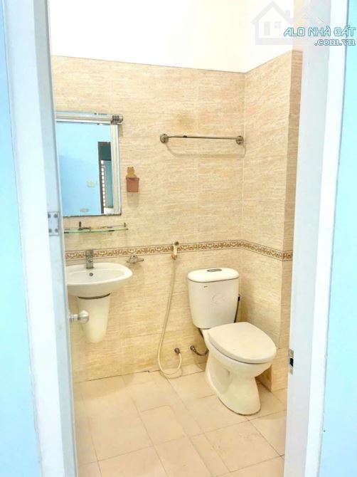 Nhà Đường Đào Duy Từ, Phường 17, Q. Phú Nhuận, DT: 79m2. Gần Chợ Phú Nhuận. - 3