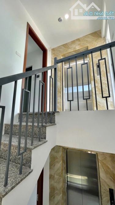 Lõi Long Biên, ngõ rộng, ô tô tránh, full nội thất – 65m², 6 tầng, 5.8m - Chào 12.5 tỷ. - 3