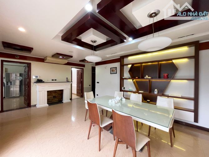 Biệt thự Lô 26 Lê Hồng Phong gần Vịnh Bắc Bộ - 253m2 ngang 14m - Đường 15m - 3