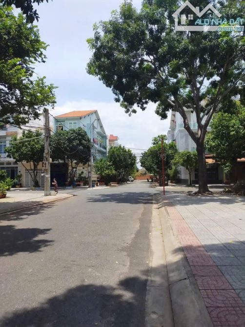Bán nhà khang linh p11 thành phố Vũng tàu DT 80m2 giá 3ty350 - 3