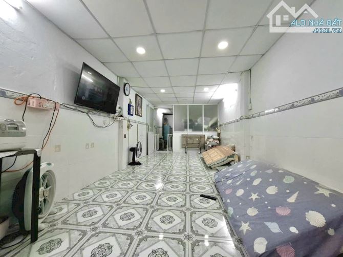 BÁN NHÀ HẺM NHỰA ~5M THÔNG BÀN CỜ - CMT8 GIÁP Q.10, 41M2 3T, NỞ HẬU -  6 TỶ 2 - 3