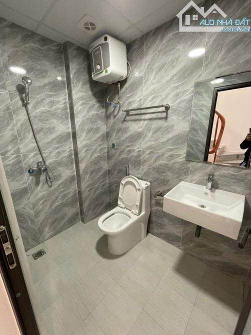 Bán nhà đẹp phố Thái Thịnh, ô tô đỗ cổng, nội thất đầy đủ, 48m2, 5 tầng, giá 8.75 tỷ - 4