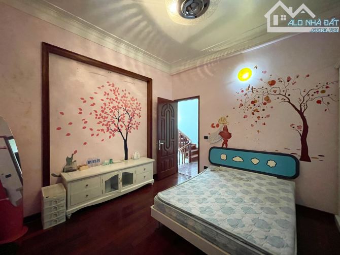 Biệt thự Lô 26 Lê Hồng Phong gần Vịnh Bắc Bộ - 253m2 ngang 14m - Đường 15m - 5