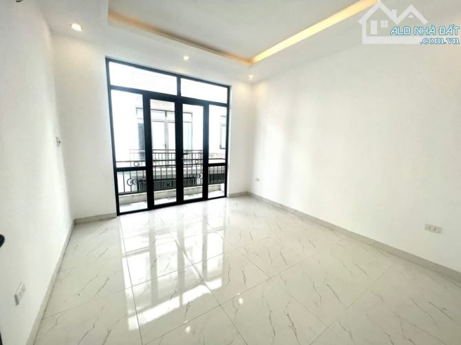 Căn nhà 3 tầng ngay chợ Hoàng Mai - Đồng Thái, ô tô 7 chỗ quay đầu, 52m²giá chỉ từ 2,05 tỷ - 5