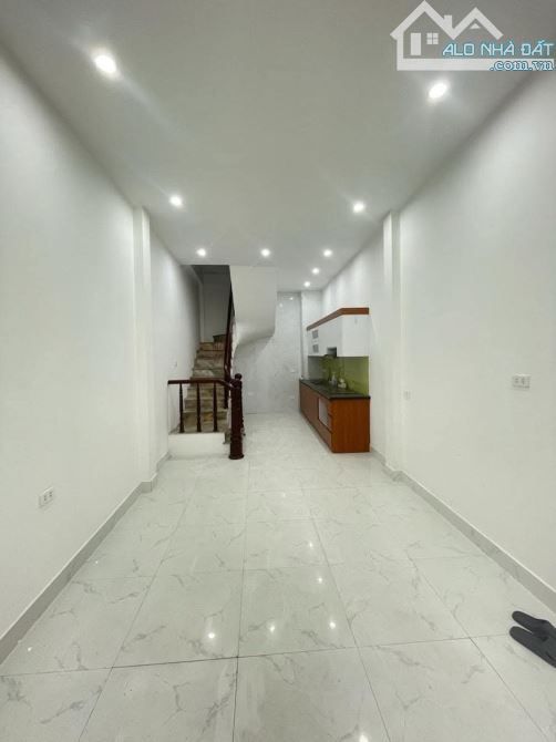 Bán nhà phố Vĩnh Hưng kinh doanh , gara oto 32m2* 4T giá 6.8 tỷ Hoàng Mai - 6