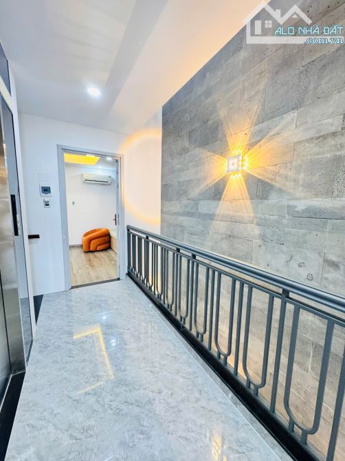 Bán nhà 5 tầng có thang máy đường phạm ngọc thạch DT75m ngang 5.15 giá 18 tỷ - 6