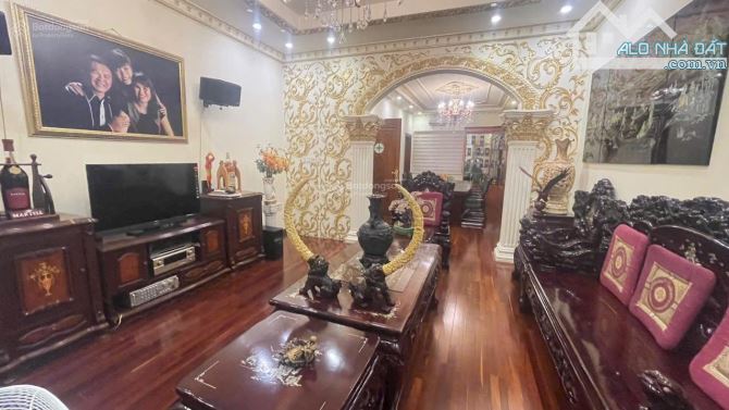 Bán Biệt thự Mặt tiền đường số 2,CXLG, P.15, Quận 11. DT = 257m2. Giá chỉ : 140 tỷ(TL) - 6