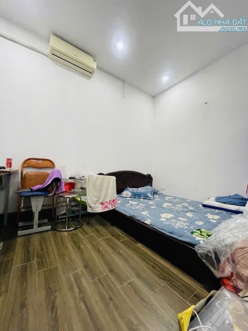 Nhà Liên Mạc- đường xe sh tránh nhau- nở hậu-mới tinh- cửa lim- 5,5 tỷ - 7
