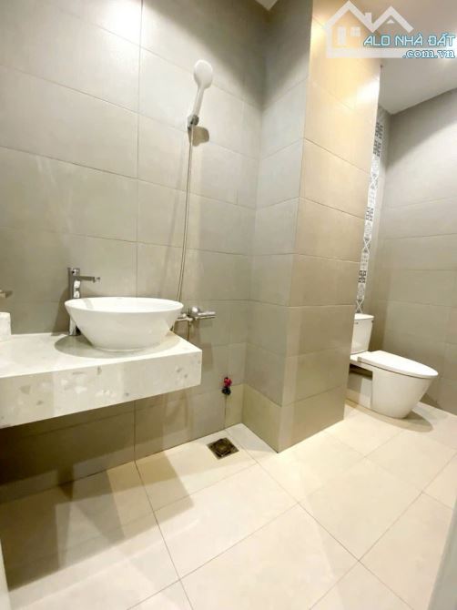 ÔTÔ PHÂN LÔ NỘI THẤT ĐẸP 69m2 X4 TẦNG GẦN VẠN PHÚC CITY CHỈ NHỈNH 6T có thương lượng - 9