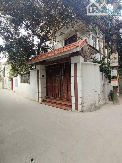 Biệt thự Phú Diễn 121m2, ô tô 7 chỗ, lô góc 3 thoáng, 4T, giá 17tỷ5