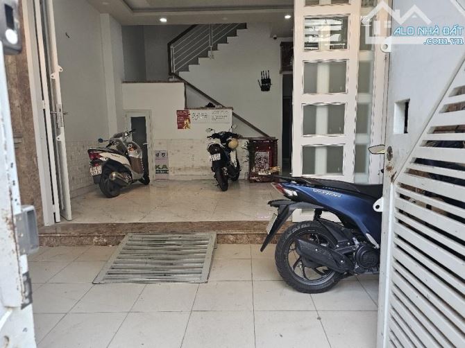 CHDV 5*16m, 4 tầng, Lâm Văn Bền Q7, doanh thu 45 tr chỉ hơn 9 Tỷ - 1