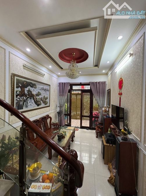 Bán nhà đường Trường Chinh, 60m2, 4 tầng, nhà đẹp, ngay Ngã Tư Bảy Hiền, 8.5 Tỷ