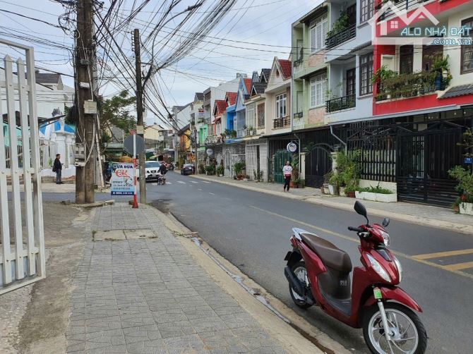 Cần bán lô đất mặt tiền Nguyễn Trung Trực, p4, tp Đà Lạt.gần trường Mần Non Song Ngữ THT