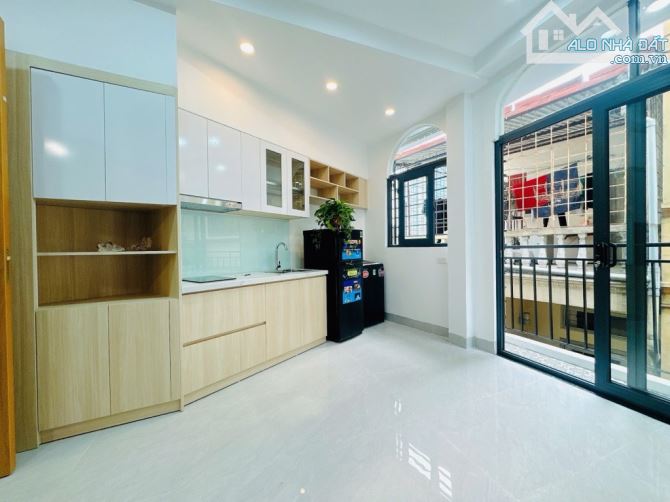 BÁN TOÀ CĂN HỘ DỊCH VỤ PHỐ LÊ THANH NGHỊ, NỘI THẤT VÀ THIẾT KẾ CỰC ĐẸP, DT 29M2