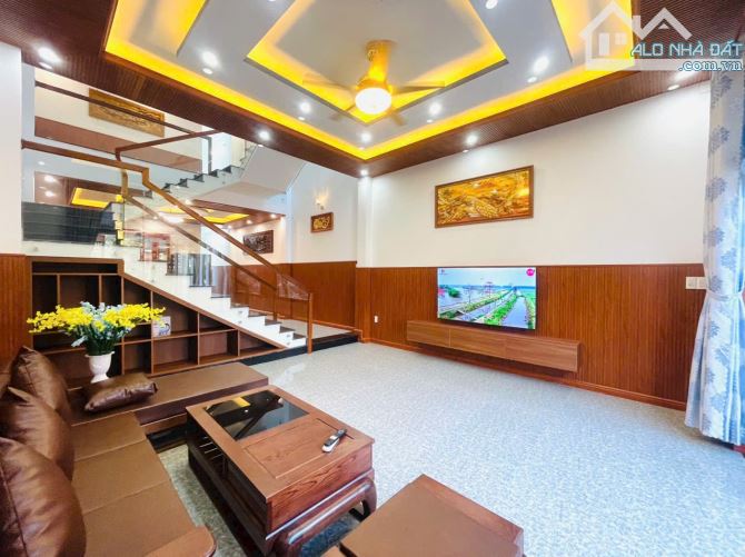 NHÀ MỚI Ở NGAY FULL NỘI THẤT, 2 TẦNG, 3N, 95M2, HOÀ PHÁT CẨM LỆ ĐÀ NẴNG. - 1