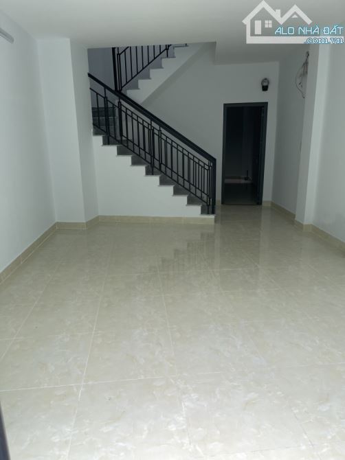 HXH ÂU DƯƠNG LÂN - MỚI 100% - NHÀ 3 TẦNG DT 4,5X15M - CHỈ 7.2 TỶ - 1