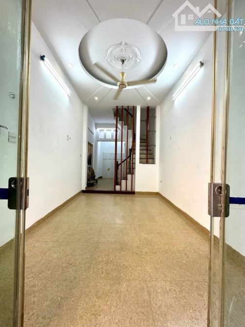 Nhà đẹp Tôn Đức Thắng, 50m2, 9 tỷ, Oto đỗ sát nhà - 1