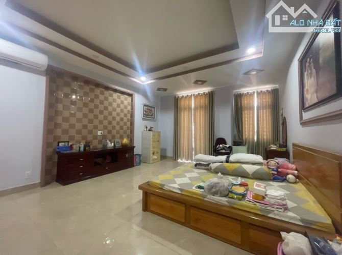 🏠🏠 NHÀ ĐẸP NHƯ BỨC TRANH -  4 TẦNG - TẶNG NỘI THẤT SỊN - HẺM 6M - SÁT MẶT TIỀN LÊ VĂN V - 1