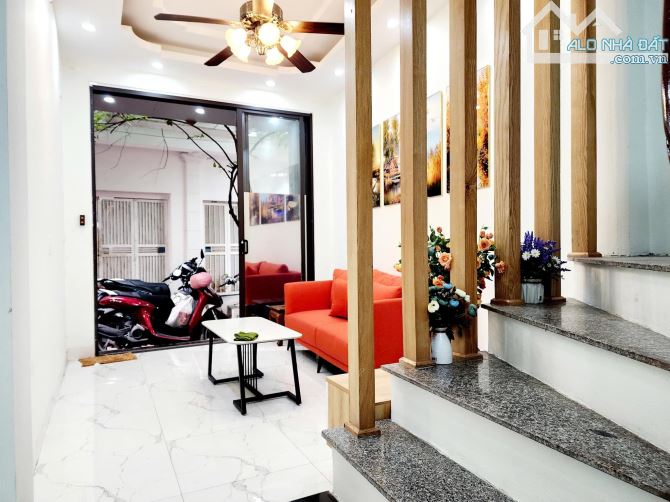 Hàng ngon cận tết ! Siêu phẩm Đội Cấn 42m2, gần ô tô tránh, ngõ to rộng, đẹp, 2 thoáng - 1