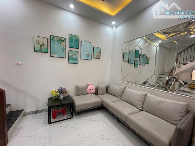 Bán nhà Lò Đúc, hai mặt thoáng, ngõ rộng, gần phố Trần Khát Chân, 5 tầng, 7.3 tỷ - 2