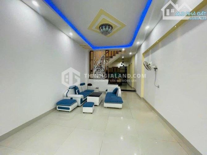 BÁN NHÀ ĐẸP ĐƯỜNG LÊ HỒNG PHONG , HẺM OTO 5M- GIÁ 5.2 TỶ- NGANG 4M ( 62m2 ) - 2