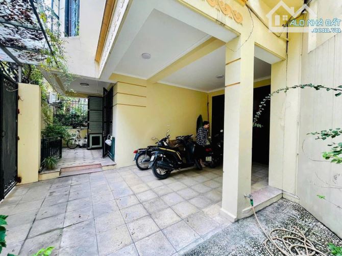 Biệt Thự Sân Vườn 4 Tầng Võng Thị - Trích Sài 125m2 Mt 11m Khu Tướng Tá Ở Sướng 41.8 Tỷ - 2
