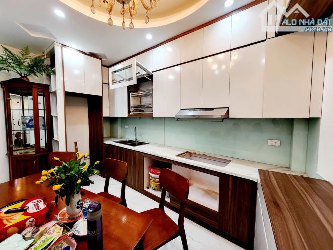 Hàng ngon cận tết ! Siêu phẩm Đội Cấn 42m2, gần ô tô tránh, ngõ to rộng, đẹp, 2 thoáng - 2