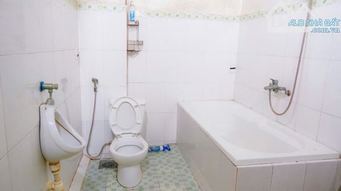 Cho thuê nhà 2 tầng kiệt oto 7m Nguyễn Duy Trinh. Dt 190m2 ngang 6m ở gia đình tốt - 2