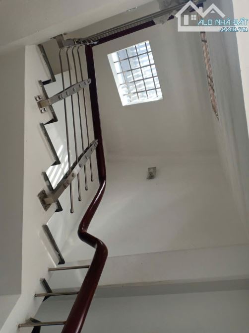 Mặt tiền Lê Thị Riêng Q1, 40 m2, 4 tầng giá bán 23 tỷ - 2