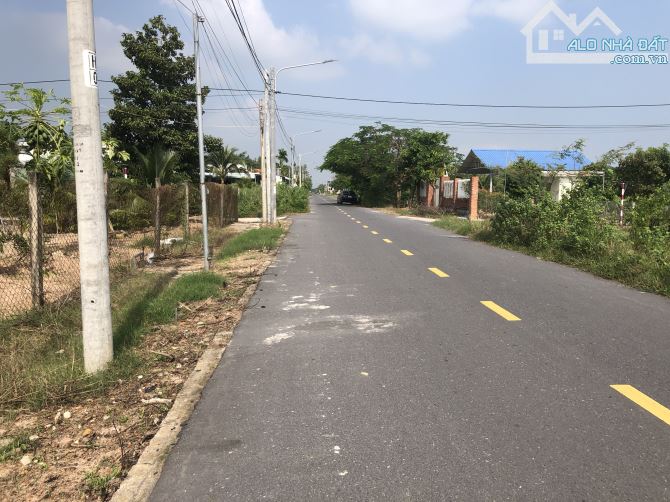 Long Mỹ, ven biển, 1780m2, có 51m mặt tiền nhựa, khu dân cư trung tâm, phủ hồng đất ở, - 2