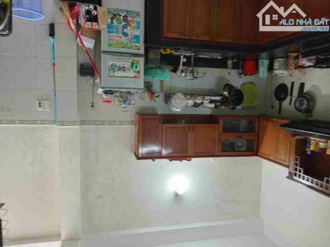 HIẾM NHÀ BÁN - KINH DOANH ĐỈNH - ĐẦU TƯ GIỮ TIỀN - XÂY TÒA APARTMENT -MT HUỲNH THÚC KHÁNG - 2