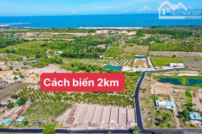 Cách biển Lộc An chỉ 1.5KM.  Quá rẻ duy nhất 1 lô 👉 10x38m (376,7m2) sẵn 100tc; đã xây rà - 2