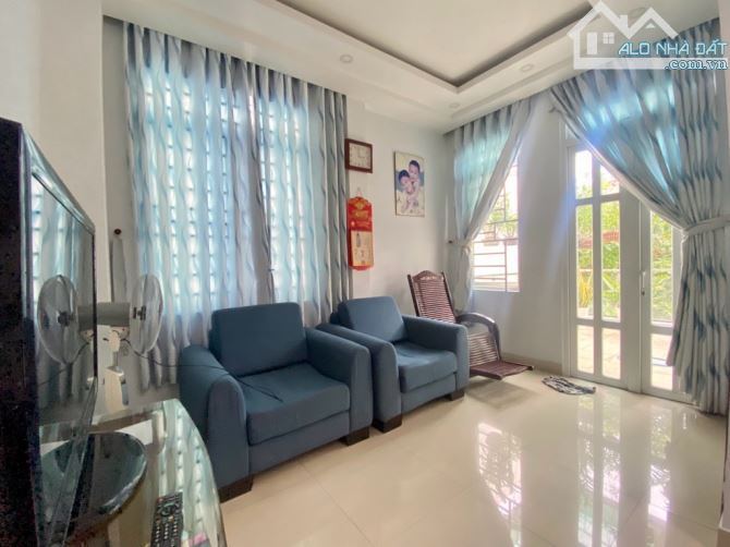 NHÀ ĐẸP P12,Q.TÂN BÌNH,XE HƠI VÔ NHÀ,DT:72M2,5TẦNG,(4*18M),NHỈNG 12TỶ - 2