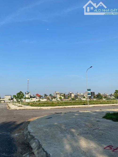 mặt bằng 80 thị trấn tân phong 2025 giá đầu tư - 5
