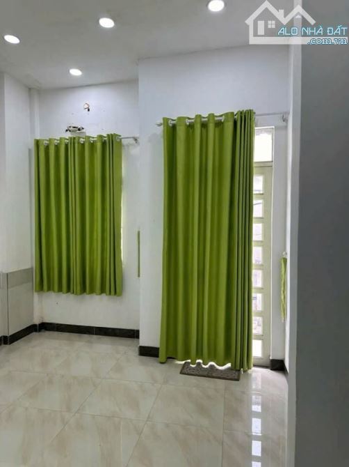 Bán lỗ nhà Phan Đình Phùng, p.1, Phú Nhuận. Giá 2,85 tỷ/48m2, đường rộng - 3