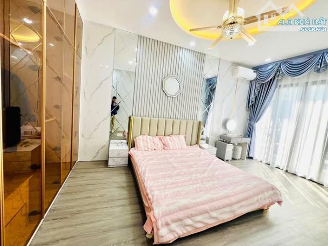 TRƯỜNG CHINH - THANH XUÂN - 53M2 -15M RA MẶT PHỐ- Ô TÔ- NỞ HẬU - KDOL-  HƠN 11 TỶ - 3