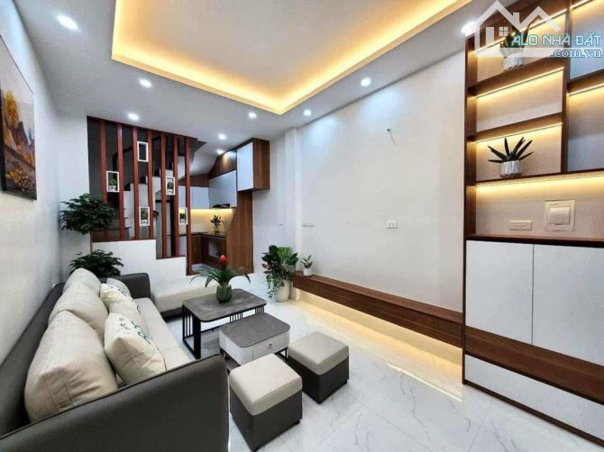 Bán nhà 5 tầng 28m2 - Đào Tấn, Ba Đình - giá 5.85 tỷ - 5